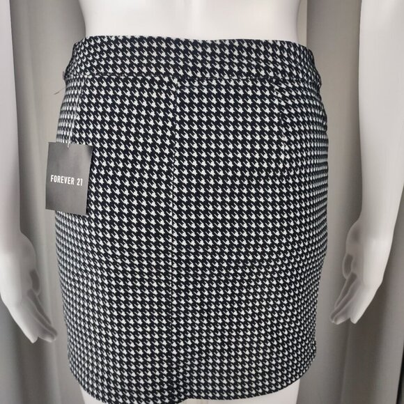 Forever 21 Cotton Blend Houndstooth Mini Skirt Button Front Pockets Black XS NWT - Picture 6 of 10